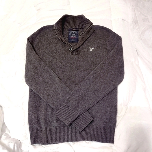 5/$50 EUC American Eagle Outfitters Men's Pullover Sweater Vintage Grey Sz.M - Picture 1 of 6